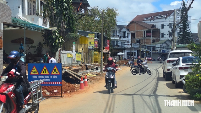 Đà Lạt thảm nhựa 9 tuyến đường trung tâm với vốn hơn 50 tỉ đồng- Ảnh 4.