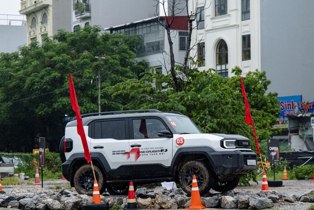 Toyota Land Cruiser FJ - Chất off-road trong hình hài nhỏ gọn - Ảnh 1.