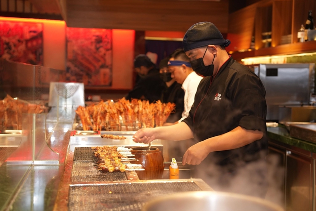 Hura Izakaya, điểm nhấn mới của kinh tế ban đêm tại Mena Town- Ảnh 4.
