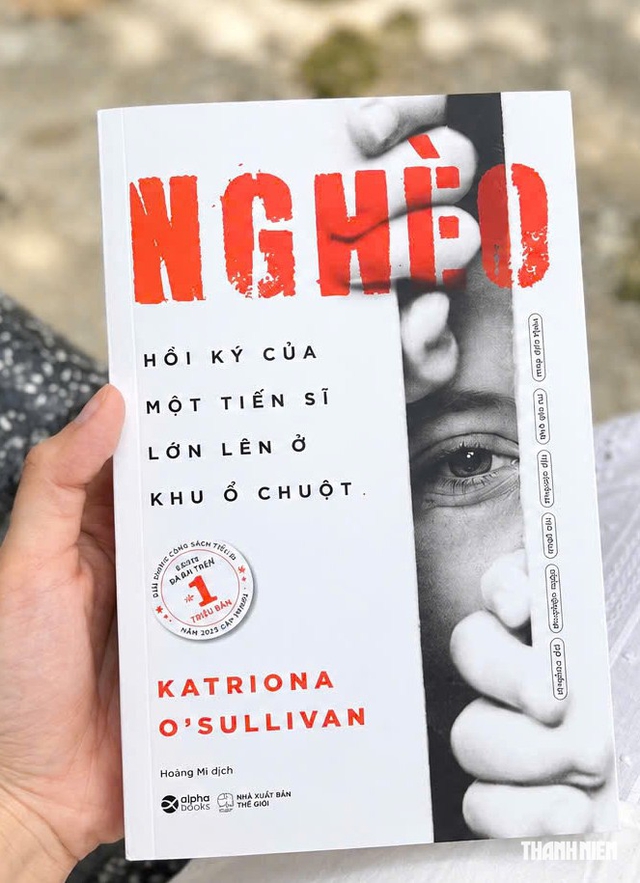 Hồi ký 'Nghèo', cuốn sách bán chạy số 1 Ireland đã đến với độc giả Việt Nam - Ảnh 2.