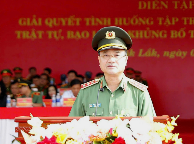 Bộ C&ocirc;ng an diễn tập chống bạo loạn, khủng bố tại Đắk Lắk- Ảnh 2.