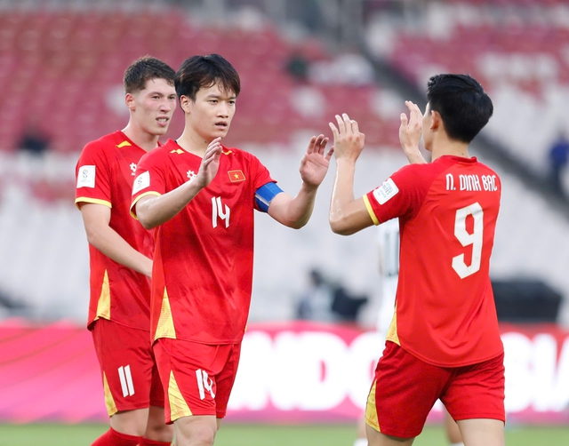 FIFA ASEAN Cup 2026, Việt Nam 2-1 Pakistan: Hai Long gọi, Hoàng Đức trả lời - Ảnh 1.