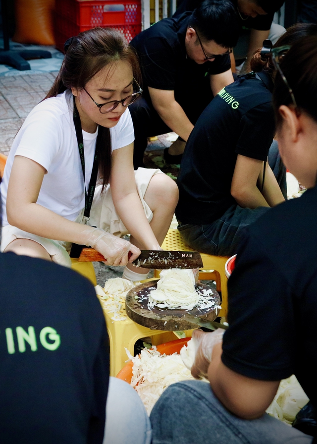 Giữ lửa cho những mầm sống - Ảnh 2.