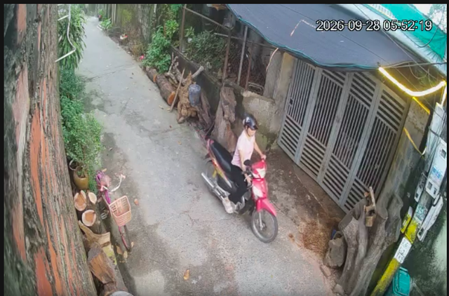 Ốm 10 ng&agrave;y, 9 h&ocirc;m chị chồng mang ch&aacute;o: 'Chị em t&ocirc;i 13 năm chưa từng x&iacute;ch m&iacute;ch' - Ảnh 1.