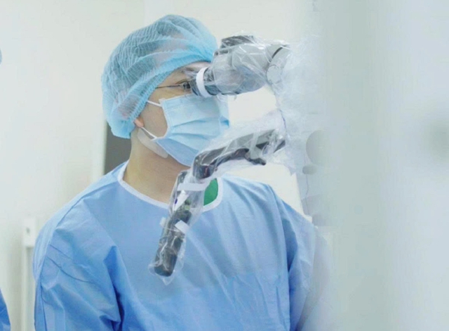 Hiếm muộn do biến chứng quai bị, người đàn ông đón con đầu lòng sau 6 năm - Ảnh 2.