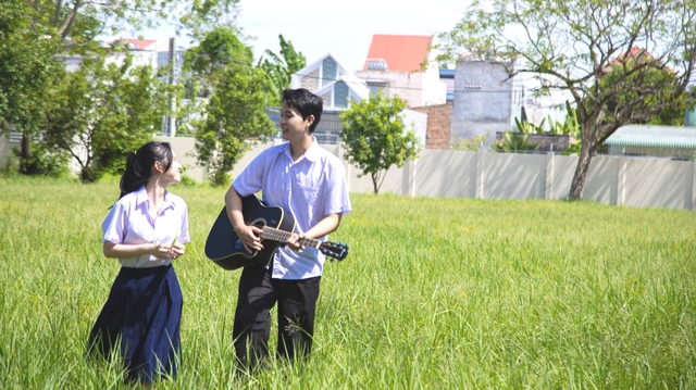 Đồ án tốt nghiệp của sinh viên giống MV của ca sĩ 'gây sốt' cộng đồng mạng - Ảnh 1.
