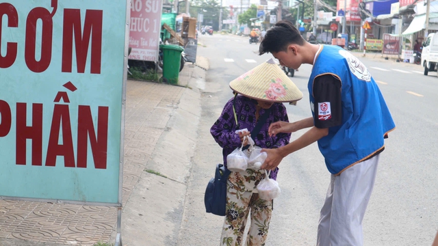 Sống tốt đời đẹp đạo - Ảnh 7.