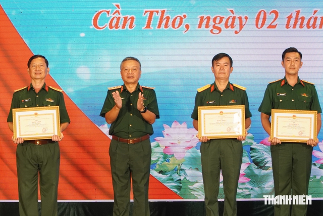 Bí thư T.Ư Đoàn ‘tiếp lửa’ thanh niên quân đội đam mê tuyên truyền- Ảnh 2.