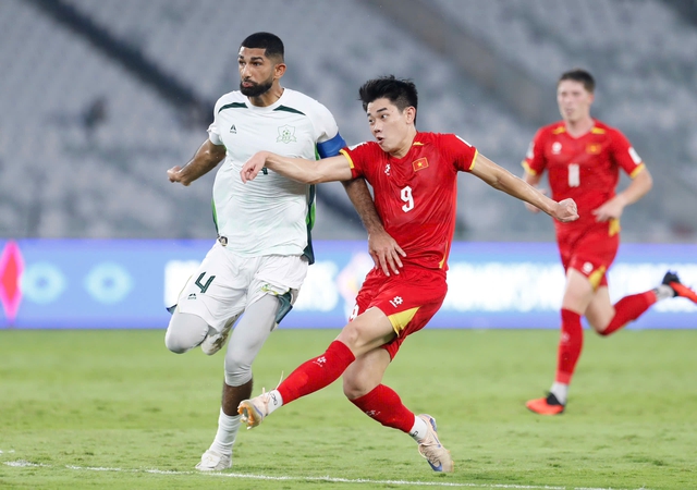 HLV Kim Sang-sik: 'Đội tuyển Việt Nam đá dưới sức vì... nóng, đấu Malaysia như chung kết'- Ảnh 4.