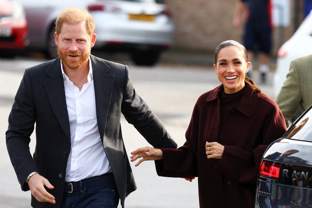 Sau nhiều năm bất hòa, Vương tử Harry muốn làm lành với Vua Charles và anh trai- Ảnh 1.