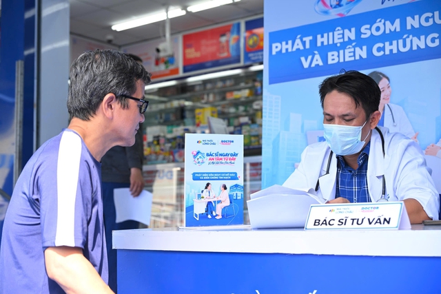 Tầm soát miễn phí, tư vấn sức khỏe 1:1 cùng bác sĩ tại nhà thuốc Long Châu - Ảnh 4.
