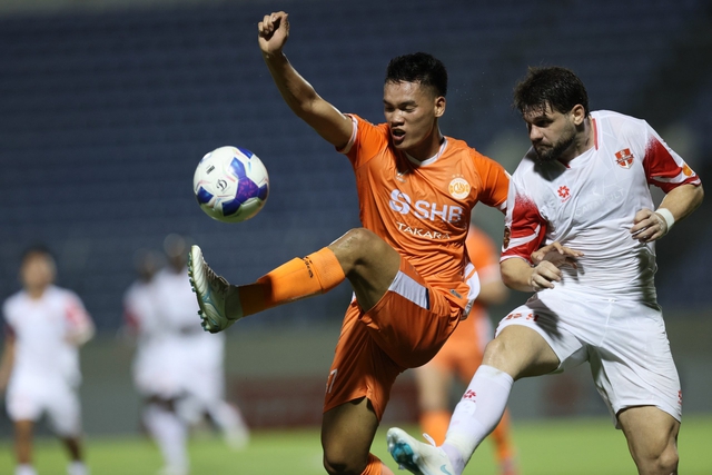 Đua sinh tồn V-League cực n&oacute;ng: C&ocirc;ng Phượng v&agrave; CLB TP.Đồng Nai kh&oacute; tho&aacute;t v&eacute; rớt hạng?- Ảnh 3.