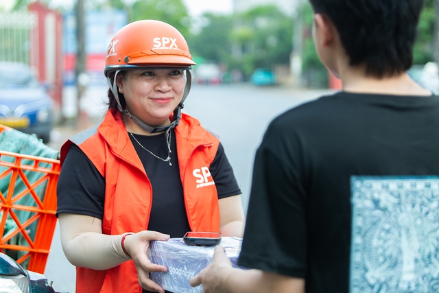 Những &lsquo;t&agrave;i&rsquo; nữ ph&iacute;a sau h&agrave;nh tr&igrave;nh giao nhận tận t&acirc;m, đ&aacute;ng tin cậy của SPX - Ảnh 1.