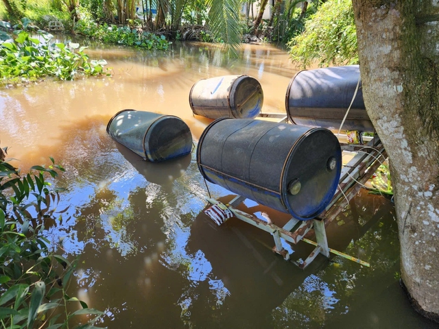 Hai học sinh Cần Thơ thiệt mạng do lật phà tự chế - Ảnh 1.