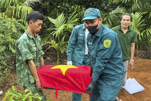 Quảng Ngãi tìm kiếm hài cốt liệt sĩ tại 3 khu vực thuộc Bệnh xá Đức Phổ- Ảnh 3.