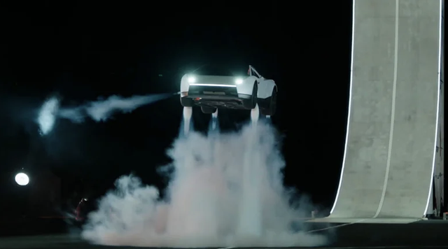 Siêu xe Tesla Roadster nhanh, mạnh, có thể bay lượn nhưng… đường đâu để chạy? - Ảnh 3.