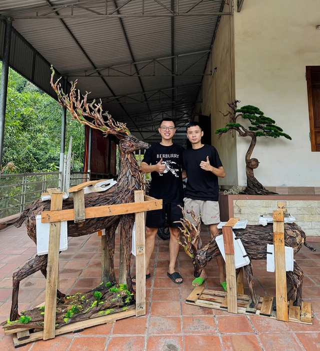 Sáng tạo độc đáo từ gỗ lũa - Ảnh 1.