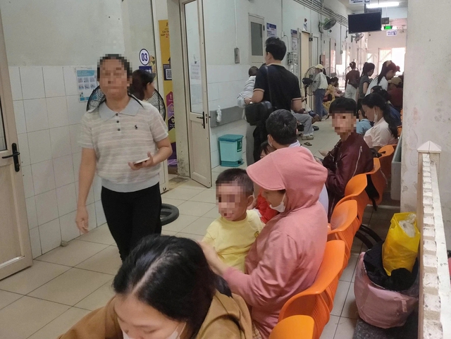 Bệnh nhi miền Trung nhập viện tăng đột biến, b&aacute;c sĩ chỉ c&aacute;ch ph&ograve;ng tr&aacute;nh  - Ảnh 1.