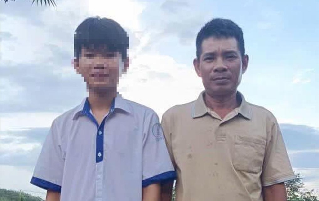 3 người đàn ông dũng cảm nhảy xuống dòng nước chảy xiết cứu thiếu niên 14 tuổi - Ảnh 2.