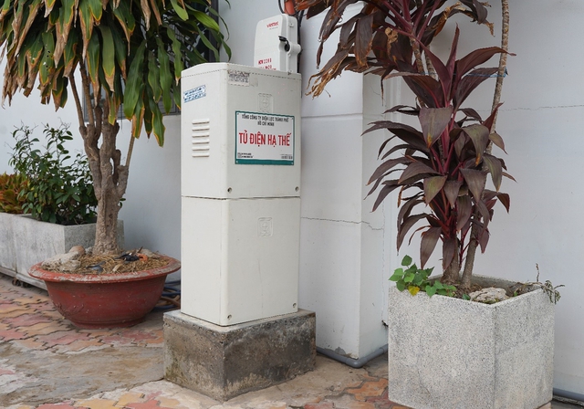 Dân mừng vì đường Nguyễn Ảnh Thủ nối dài được ngầm hóa - Ảnh 2.