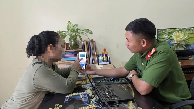 Bị lừa hơn 1,5 tỉ đồng v&igrave; tin nhắn 'nhờ chuyển tiền' từ Facebook - Ảnh 1.