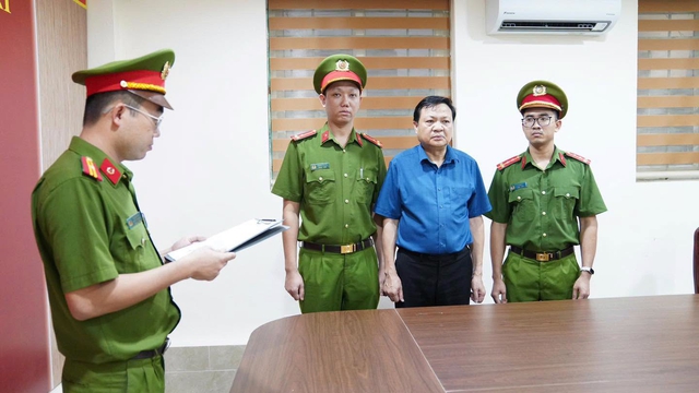 Bí thư và chủ tịch xã cùng bị bắt giam vì cấu kết với doanh nghiệp- Ảnh 1.