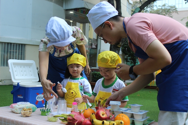 TP.HCM: Cách độc đáo trường công khai đơn vị cung cấp thực phẩm bữa ăn bán trú - Ảnh 8.