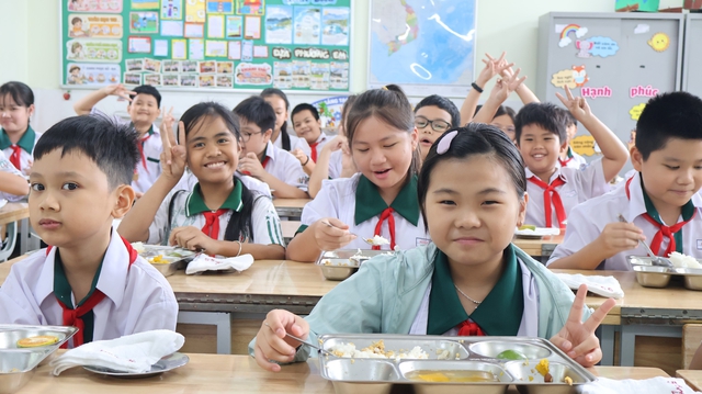 TP.HCM: Cách độc đáo trường công khai đơn vị cung cấp thực phẩm bữa ăn bán trú - Ảnh 15.