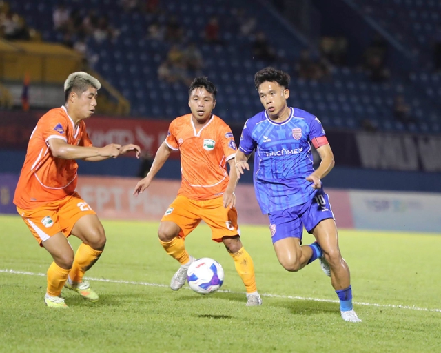Dự đoán tỷ số Becamex TP.HCM thắng Thái Nguyên 2-1: Minh Khoa tỏa sáng, ngôi đầu đổi chủ
- Ảnh 2.