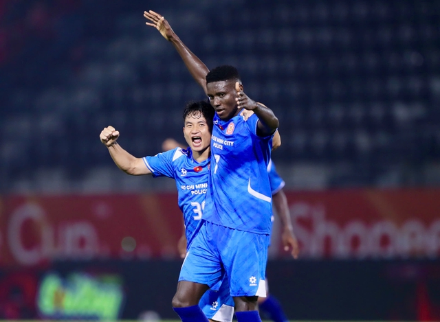 V-League xuất hiện nh&acirc;n vật cực hay ở tuyến giữa, liệu thầy Kim c&oacute; đưa v&agrave;o tầm ngắm?

- Ảnh 1.