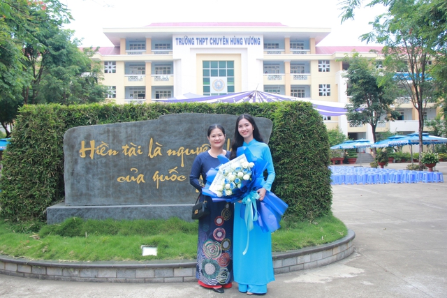 Lớp trưởng cao 1m71 xinh đẹp học giỏi vào top 25 Hoa hậu Việt Nam - Ảnh 2.