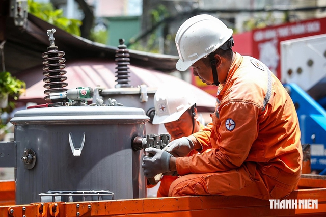&Aacute;p gi&aacute; điện theo giờ, hộ gia đ&igrave;nh lo chi ph&iacute; tăng- Ảnh 1.