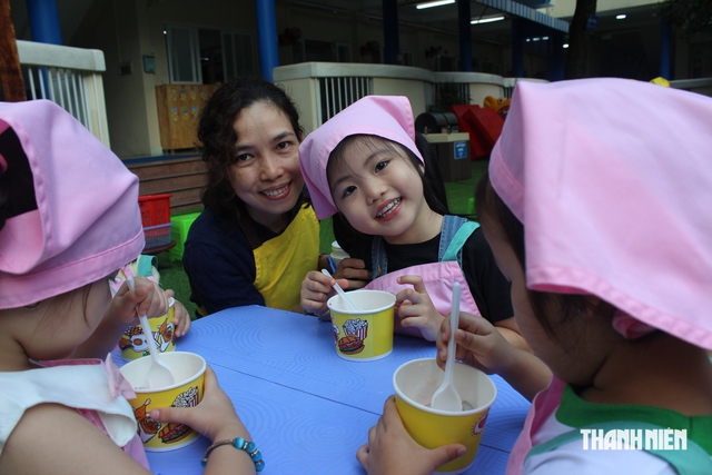 TP.HCM: Cách độc đáo trường công khai đơn vị cung cấp thực phẩm bữa ăn bán trú - Ảnh 5.