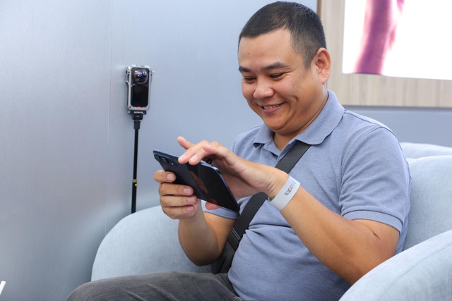 Dân công nghệ đến TopZone trải nghiệm độ mượt và đa nhiệm đỉnh cao của iPhone Duo - Ảnh 1.