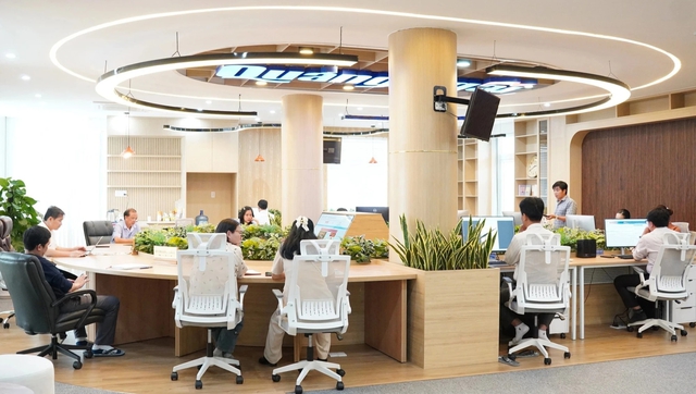 Từ video 'triệu view' truyền cảm hứng, tự tin với b&aacute;o ch&iacute; tr&ecirc;n kh&ocirc;ng gian số- Ảnh 5.