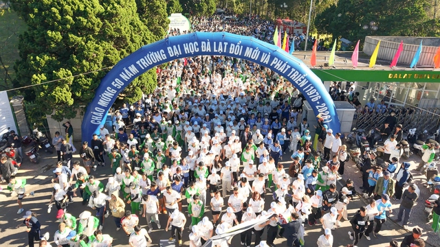 Trường ĐH Đ&agrave; Lạt nhiều hoạt động kỷ niệm 50 năm đổi mới v&agrave; ph&aacute;t triển - Ảnh 1.