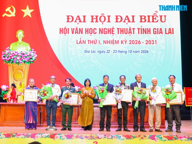 Hội Văn học - Nghệ thuật tỉnh Gia Lai mở chặng đường mới sau hợp nhất- Ảnh 1.