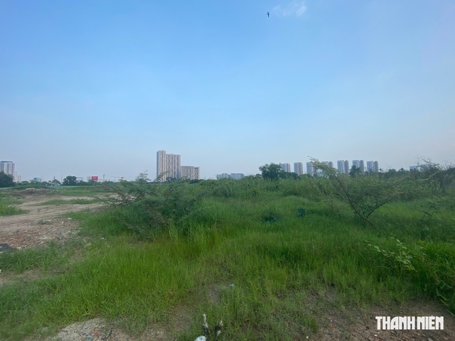 Băn khoăn &aacute;p thuế 0,2% đất bỏ hoang - Ảnh 1.
