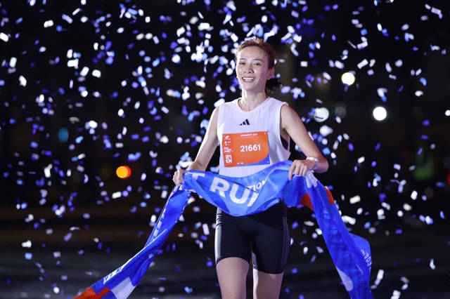 Huỳnh Anh Khôi nhất cự ly 21 km nam giải Gemadept Run với 4.500 người tham dự- Ảnh 3.