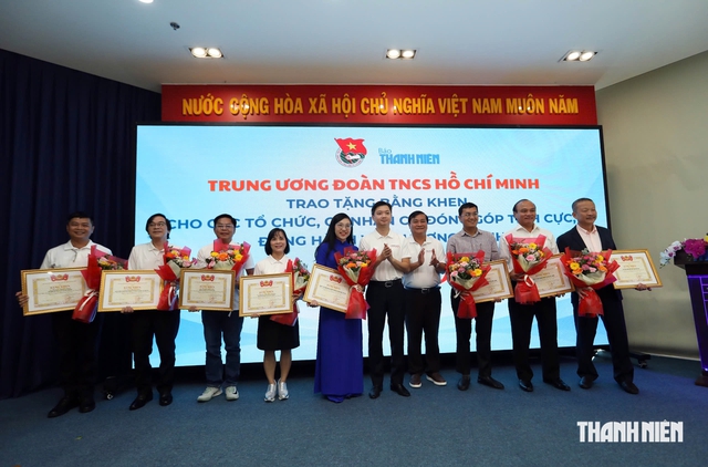 Hơn 2,4 tỉ đồng bảo trợ trẻ mồ côi- Ảnh 2.