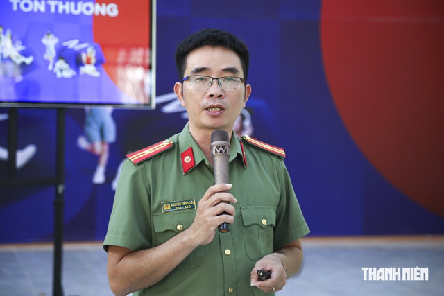 Giúp học sinh nhận diện những cạm bẫy trên không gian mạng- Ảnh 5.
