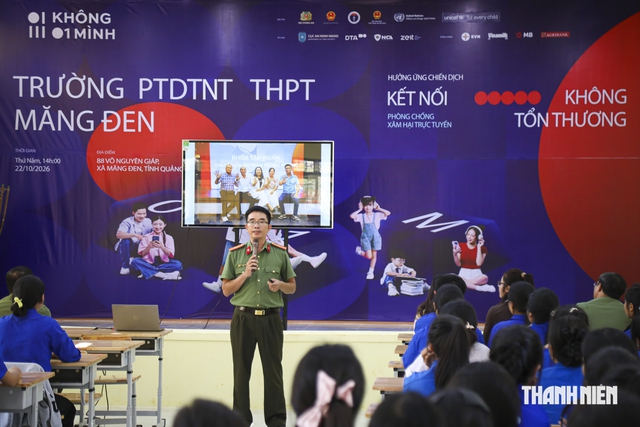 Giúp học sinh nhận diện những cạm bẫy trên không gian mạng- Ảnh 1.