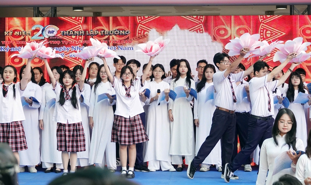 Học sinh đánh cô giáo: Điều gì xảy ra nếu người thầy dần mất đi nhiệt huyết?- Ảnh 3.