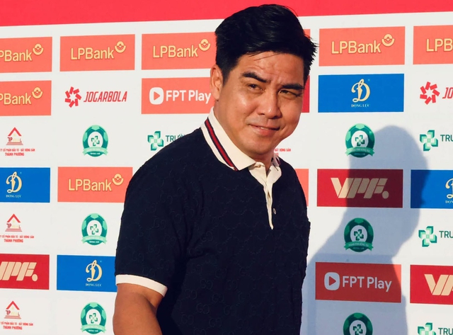 V-League mùa này sắp có HLV đầu tiên mất việc?- Ảnh 1.
