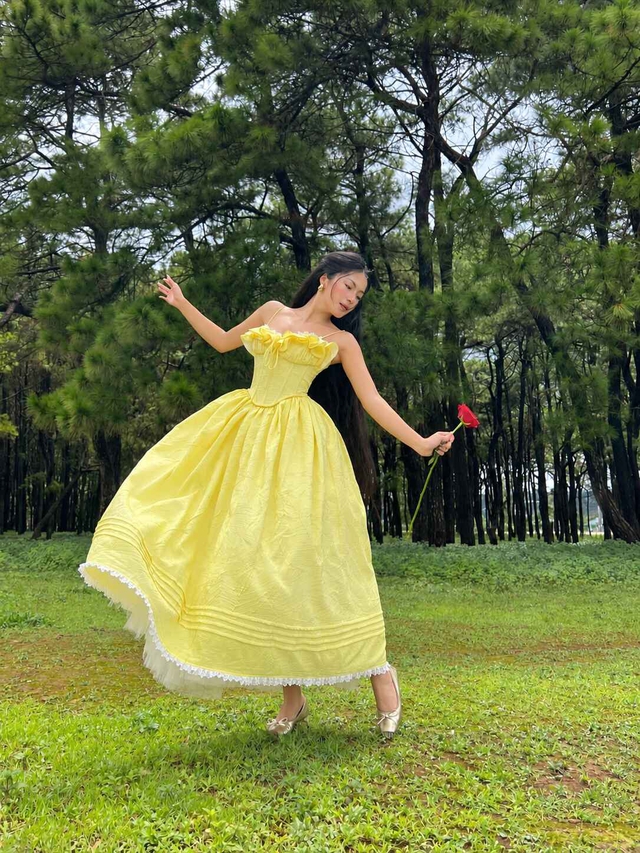 Gam màu vàng 'gây thương nhớ' cho những ngày nắng- Ảnh 2.