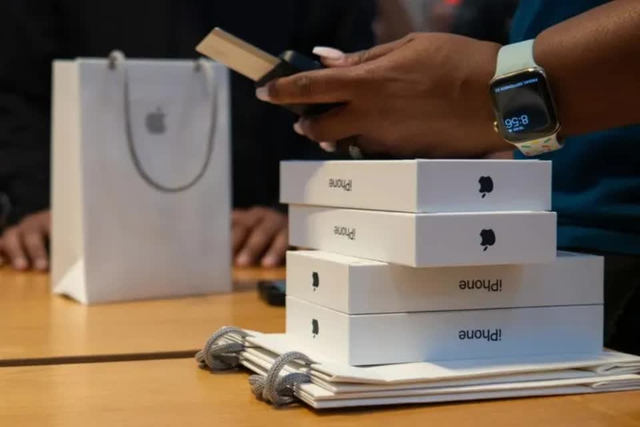 Apple có cách mới để phát hiện hộp iPhone bị tráo ruột - Ảnh 1.