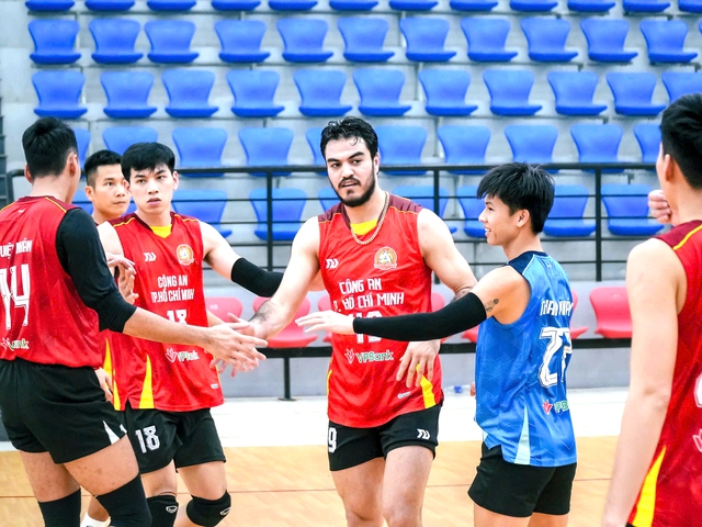 Bùng nổ ngoại binh giải bóng chuyền nam quốc gia- Ảnh 1.