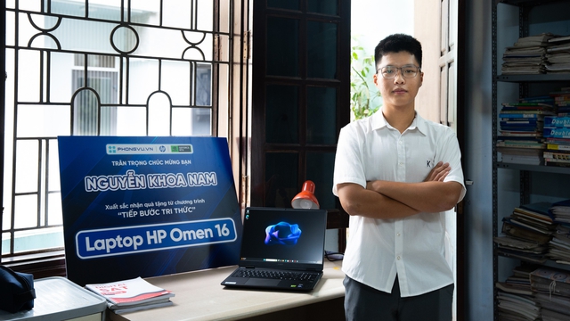 Phong Vũ tiếp bước hành trình tri thức cùng học sinh đạt 1.600 SAT - Ảnh 1.