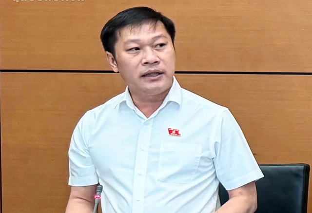 Đề xuất giữ nguyên mức phạt vượt đèn đỏ do 'đã rất cao và đủ răn đe' - Ảnh 1.