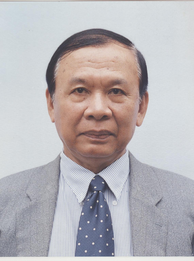 GS Nguyễn Lộc, người dành cả đời nghiên cứu, tôn vinh văn học cổ điển dân tộc - Ảnh 2.